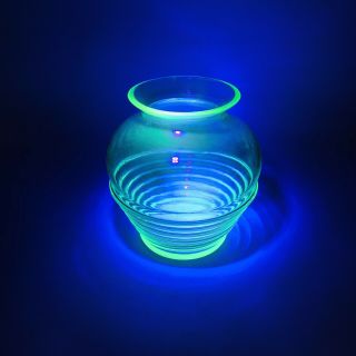 Vintage Czechoslovakia Hand Blown Light Teal Green Uranium Glass Vase 4.  5 " Glows