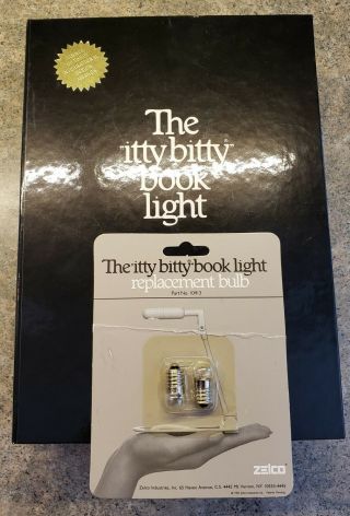 Vintage 1982 Zelco Industries The Itty Bitty Book Light Model 10013.