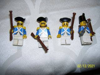 Lego Minifigures Vintage Pirates Imperial Soldiers 4 Total With Muskets