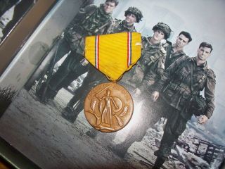 Wwii Vintage Us American Defense Medal With Pin - Back Slot Brooch