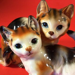 Calico Cat Figurines Set Of 2 Hand Decorated Mother & Kitten Vintage Norleans