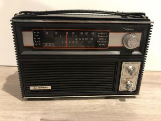 Vintage Rare Windsor Solid State Am/fm Portable Radio W/ Leather Case