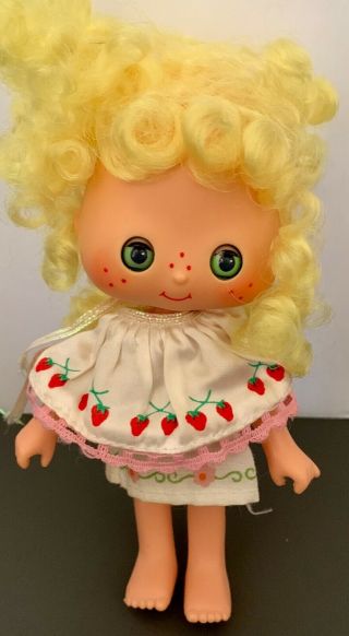 Vintage 1980s Kenner Ssc Strawberry Shortcake Doll - Sweet Sleeper Lemon - 5 "