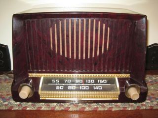 Vintage Model 404 General Electric Table Top Tube Radio Brown Bakelite