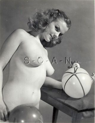 Vintage 1940s - 60s Nude Rp - Well Endowed Woman - Plays With Toy Balloons