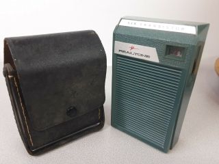Vintage Green Real Tone Tr - 1660 Six Transistor Pocket Radio With Case -