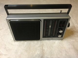 Vintage Retro General Electric Ge Portable Am/fm Radio Model 7 - 2857a