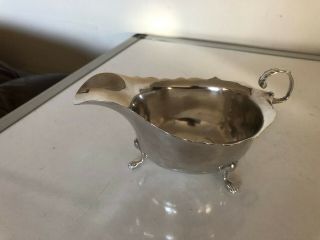 George V Solid Silver Sauce/gravy Boat On Three Hoof Feet (chester 1915) 91gm