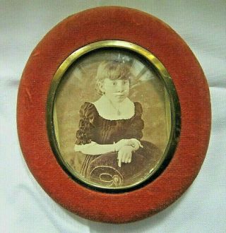 Sweet Vintage Velvet Photo Frame With Picture Of Young Girl Victorian/edwardian