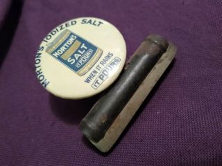 Vintage Advertising Morton ' s Salt Button On Paper Clip Lou Fox Chicago 3