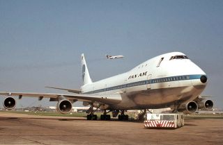 35mm Aircraft Slide N751pa (clipper Midnight Sun) Pan Am Boeing 747 - 121