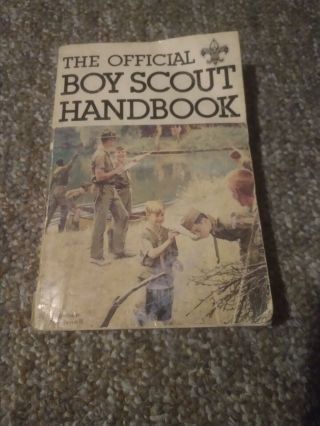 Vintage Official Boy Scout Handbook 1979 B.  S.  A.  Boys Scouts Of America Bsa