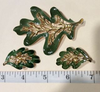 Vintage Sarah Coventry Pin Brooch Earrings Set Oak Leaf Green Enamel Gold Tone 1