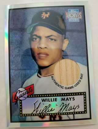Willie Mays - 2001 Topps Archives Reserve Refractor Game Bat Relic 261