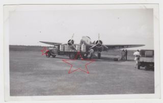 Old Photo Guinea Airways Lockheed Electra Vh Abi Refulling At Darwin C1939
