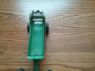 john deere antique tractor A 1/16 with a Carter long lever spreader Die Cast 3