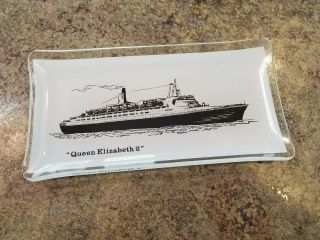 Vintage Glass Souvenir Tray Queen Elizabeth 2 Cruise Ship 6.  25 " X 3 1/8 " X 3/8 "