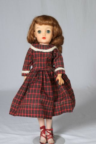 Vintage 1956 - 59 Ideal Vt - 18 Revlon Doll