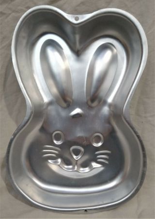 Wilton Easter Bunny Head/face Vintage Aluminum Cake Pan/bakeware/mold 2105 - 2074