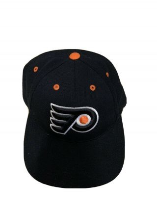 Vintage Philadelphia Flyers Black And Orange Logo Athletic Snapback Hat Cap