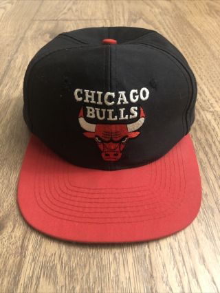 Vintage 90s Chicago Bulls Snapback Hat Cap Black Red