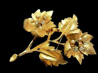 Rare Vtg 2 - 3/4 " Signed Har Gold Tone Rhinestone Faux Pearl Flower Brooch Pin A37