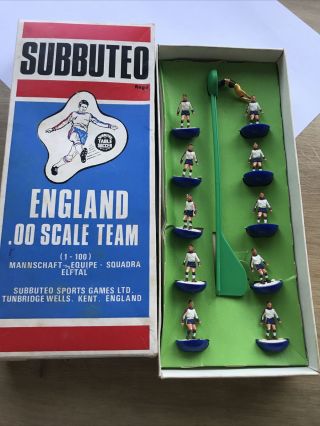 Vintage Subbuteo C.  138 England Football Team Boxed 99p St Bid