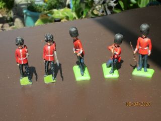 (5) Vintage Britians Ltd/ Grenadier Guards Lead Soldiers/ Die Cast Figures