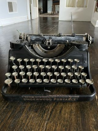 Antique Vintage Underwood Portable Typewriter 1935