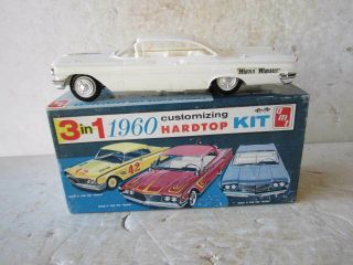Vintage Amt 1960 Pontiac 2 Door Hardtop 1:25 Scale Plastic Car Model Built W Box