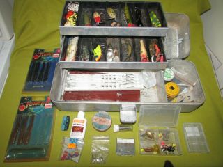 Vintage Umco Fishing Tackle Box,  Loaded W/lures & Accessories,  Dbl.  Tray,  No.  400