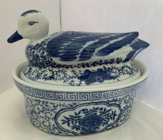 Vtg Asian Blue & White Covered Dish Ceramic Duck Lid Mallard Serving Casserole