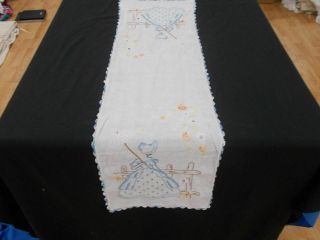 Vtg Antique SOUTHERN BELLE Hand Embroidered & Crocheted 11x37 Table Runner 3