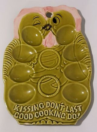 Vintage Ceramic Deviled Egg Plate Wall Hanging Kissing Chickens Green Pink