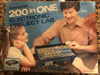 Vintage 1981 Science Fair 200 In One Electronic Project Lab Radio Shack 200 - In - 1