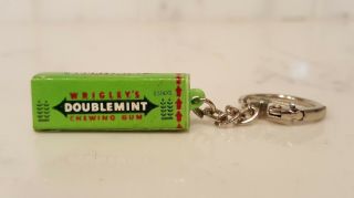 Green Vintage WRIGLEY ' S DOUBLEMINT Chewing Gum Advertising Key Chain Miniature 3