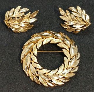 Vintage Crown Trifari Leaf Wreath Brooch And Earrings Set Trifari Set Gold Tone