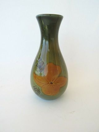 Vintage Wade Irish Pottery Mourne Range Vase Green With Orange Flower