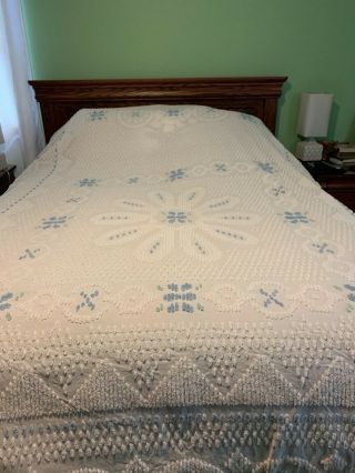 Vintage Blue & White Flower Chenille Bedspread Fringed 102”x 89”