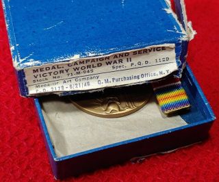 Vintage 1946 World War II US Victory Medal & Ribbon Bar w/ Box 2