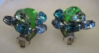Vintage Signed WEISS Clip - On Earrings - Green and Blue Rhinestones 3