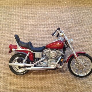 Wine Red Harley Davidson Fxdwg Dyna Wide Glide Maisto 1/18 Diecast Motorcycle