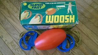 Vintage Woosh Fast Illco 70s Coordination Game Chest Fly Exercise Toy