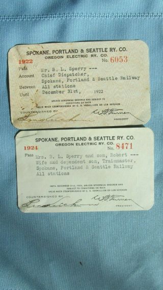 1922 & 1924 Spokane Portland & Seattle Ry Oregon Electric Ry Passes - Oregon Trunk
