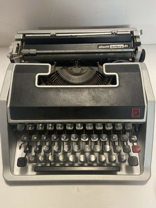 Vintage Olivetti Underwood Lettera 33 Portable Typewriter W/ Red Case