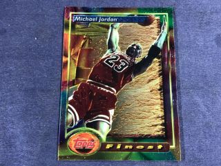 E4 - 80 Basketball Card - Michael Jordan Chicago Bulls 1993 Topps Finest - Card 1