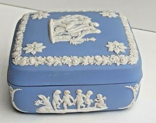 Vintage Wedgwood White on Powder Blue Jasperware Neo - classical Lidded Box Lovely 2