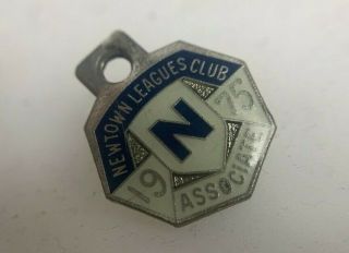 Vintage 1975 Newtown Jets Leagues Club Badge Australian Rugby Nrl Sydney Nswrl