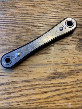 Craftsman 43681 Double Box End Ratchet Wrench 1/4 " X 5/16 " Usa Vintage Tool