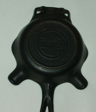 Vintage Griswold 00 570 Cast Iron Skillet Ashtray With Match Holder Quality Ware